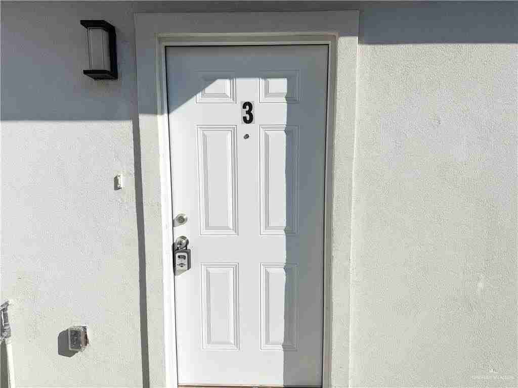 2104 Cassandra St #3 - Photo 3 of 15