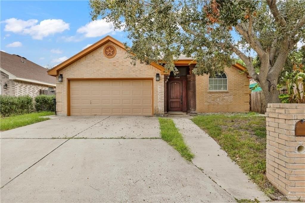 2613 Quamasia Ave - Photo 2 of 13