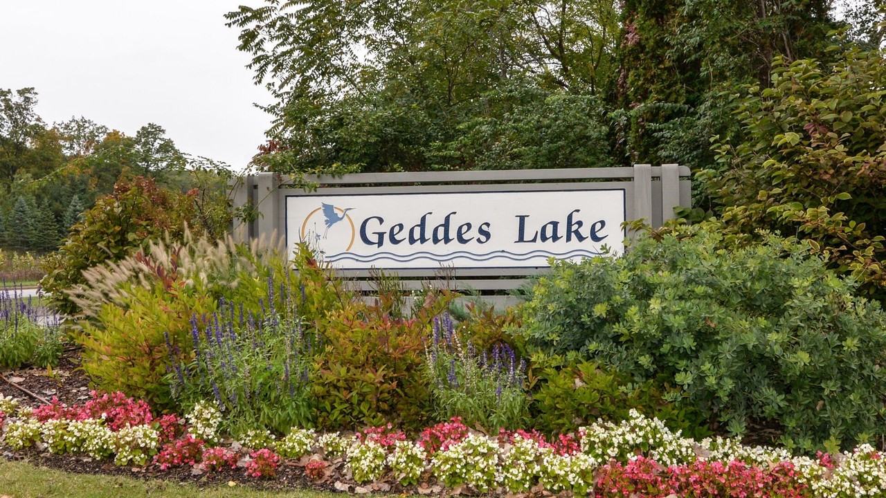 707 Skynob Dr - Photo 2 of 28