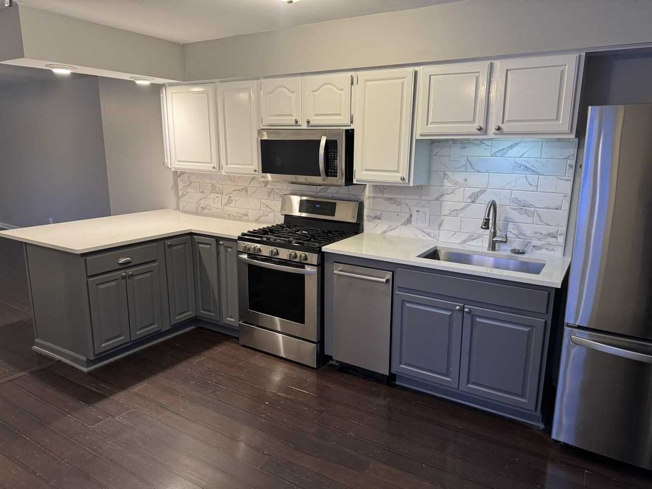 513 Wilkinson St - Photo 3 of 14