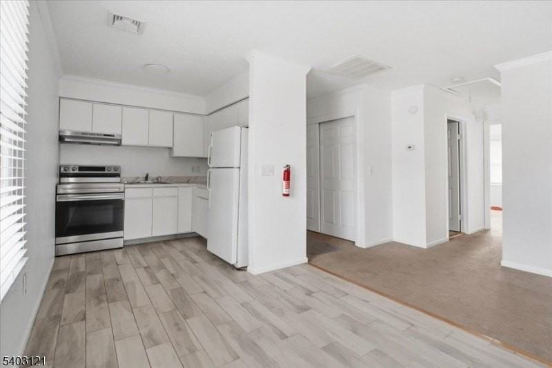 109 Quarry Rd #I - Photo 3 of 5