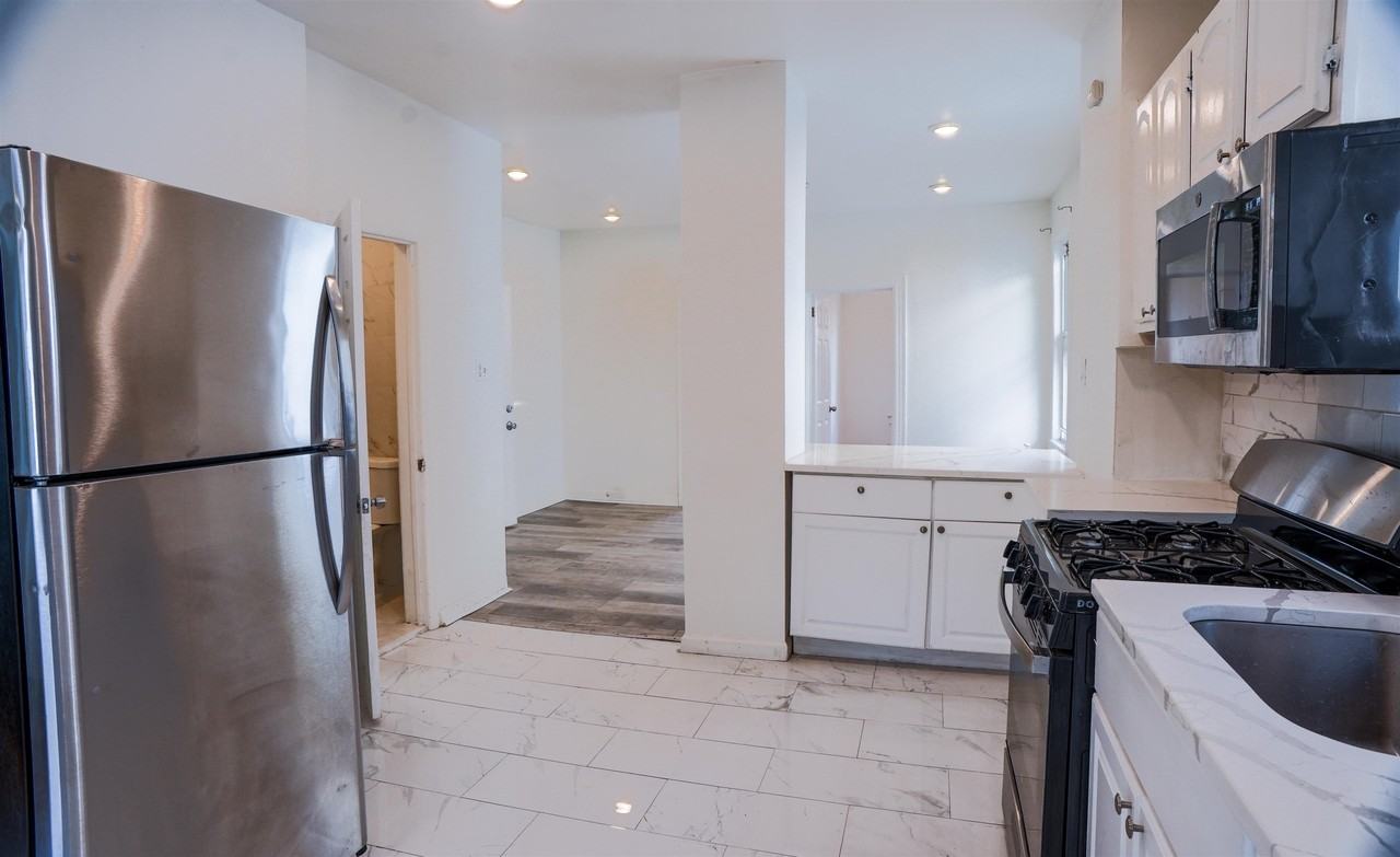 13 Stevens Ave #2 - Photo 2 of 13