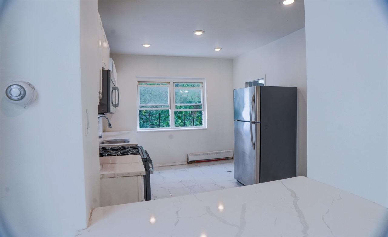 13 Stevens Ave #2 - Photo 3 of 13