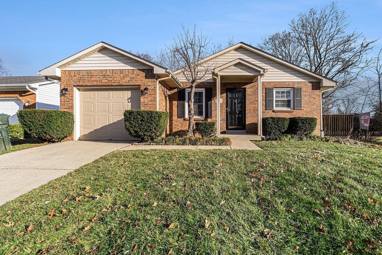 3126 Arrowhead Dr - Photo 2 of 19