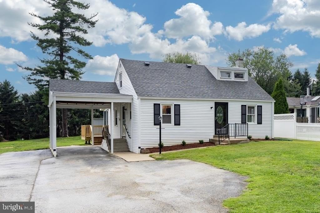 4 Buttonwood Ave - Photo 2 of 50