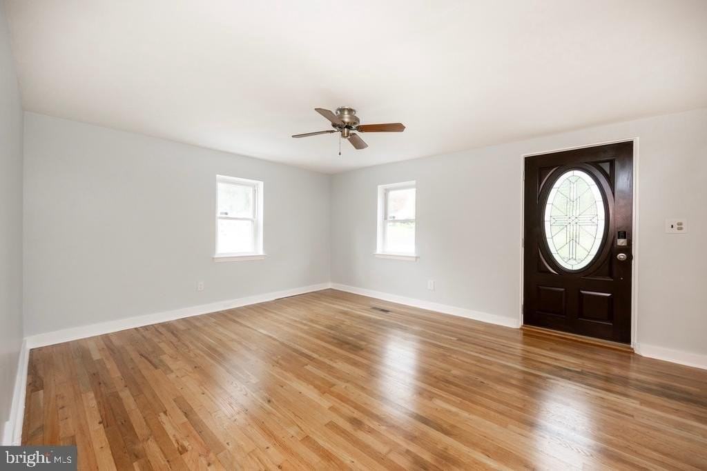 4 Buttonwood Ave - Photo 6 of 50