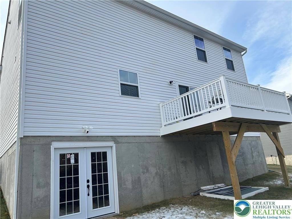 2525 Barnes Ln - Photo 3 of 47