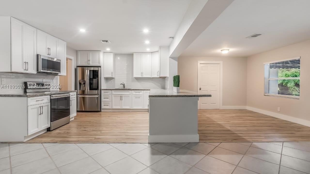 740 Beachwood Ln - Photo 7 of 50