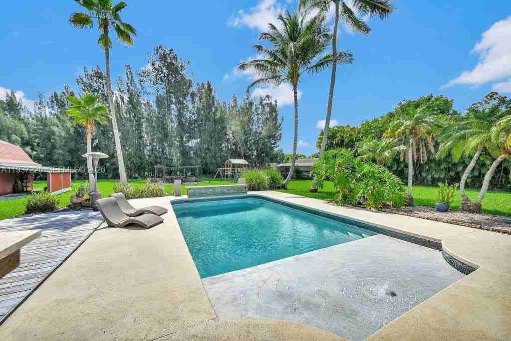 5300 Sw 162nd Ave #0 - Photo 7 of 10