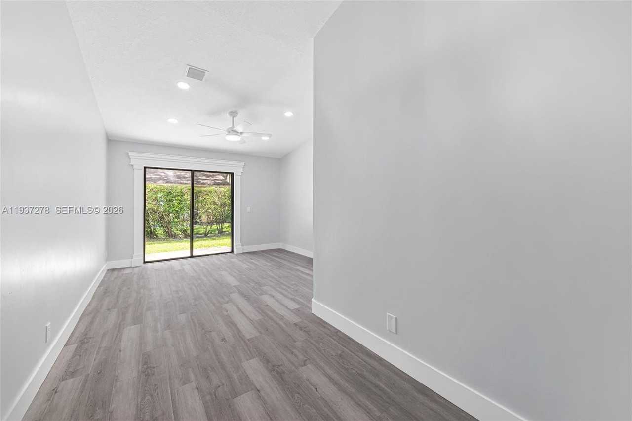 3639 Nw 83rd Ln - Photo 3 of 50