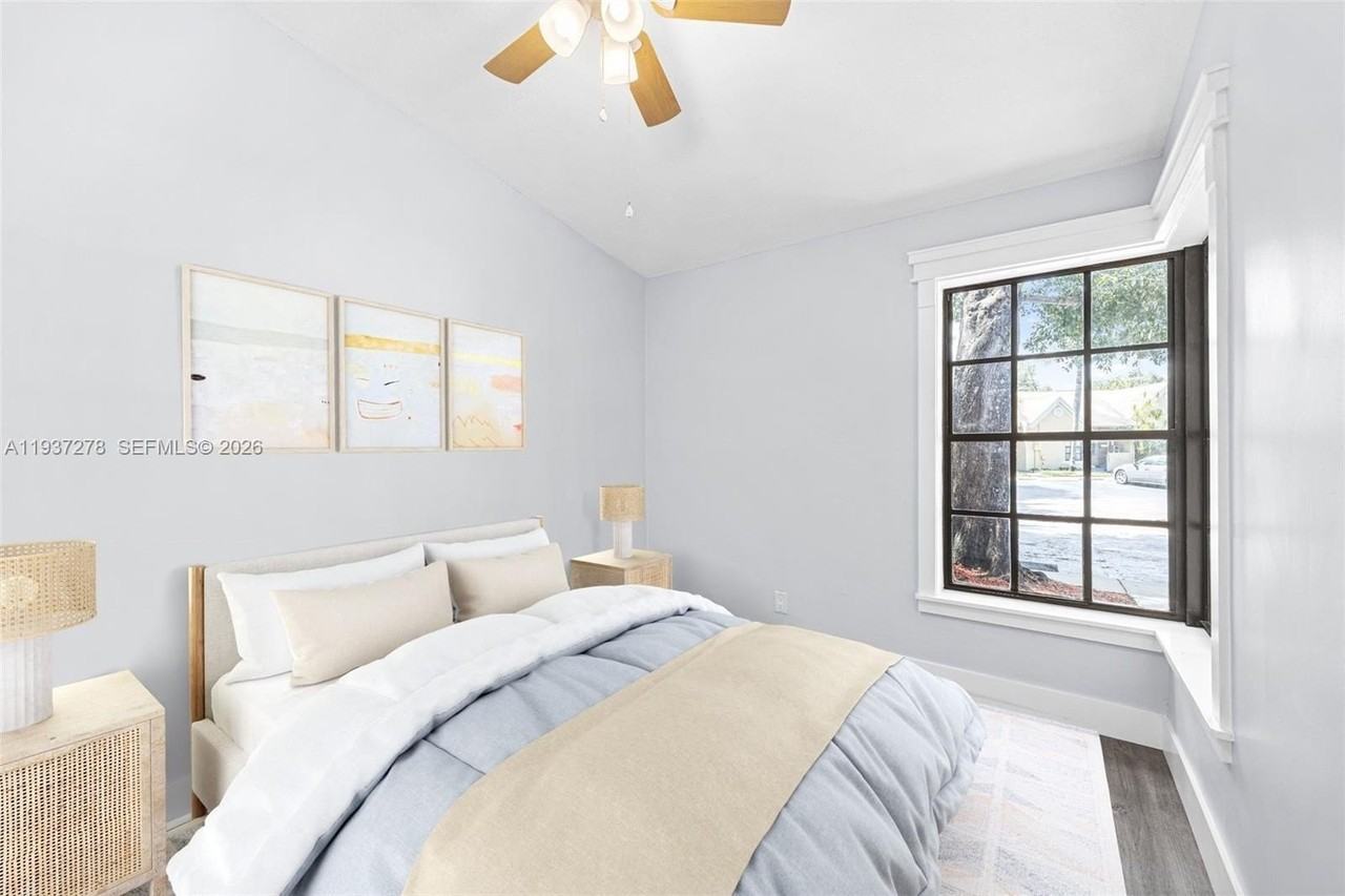 3639 Nw 83rd Ln - Photo 6 of 50