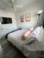 featured image of 1542 Nw 35th St #2