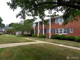 featured image of 28 Woodedge Ave Apt 2 #2802