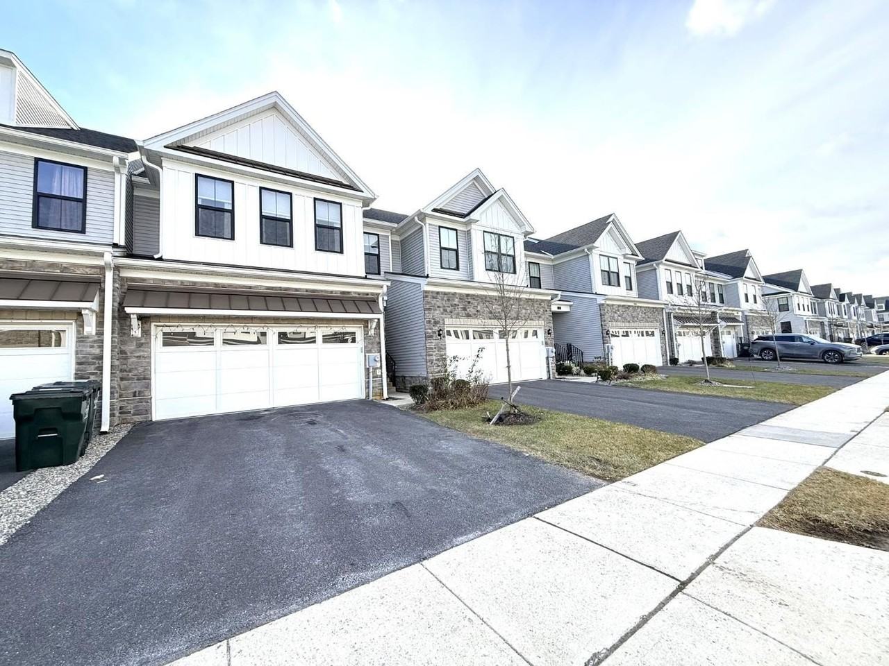 5 Wisteria Ct - Photo 2 of 27