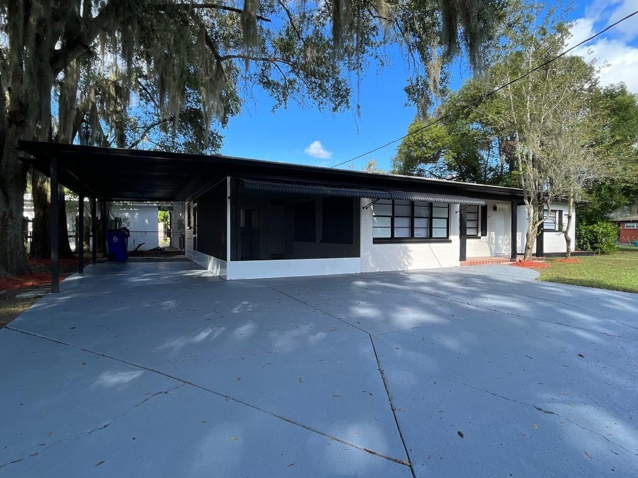 415 W Oak Dr - Photo 4 of 8