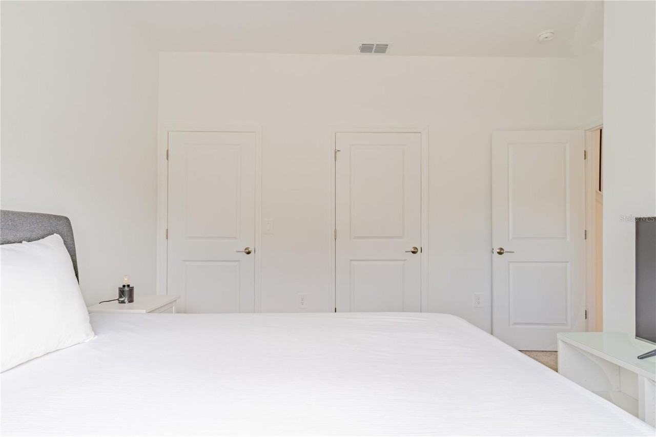 2705 Scrapbook St - Photo 5 of 35