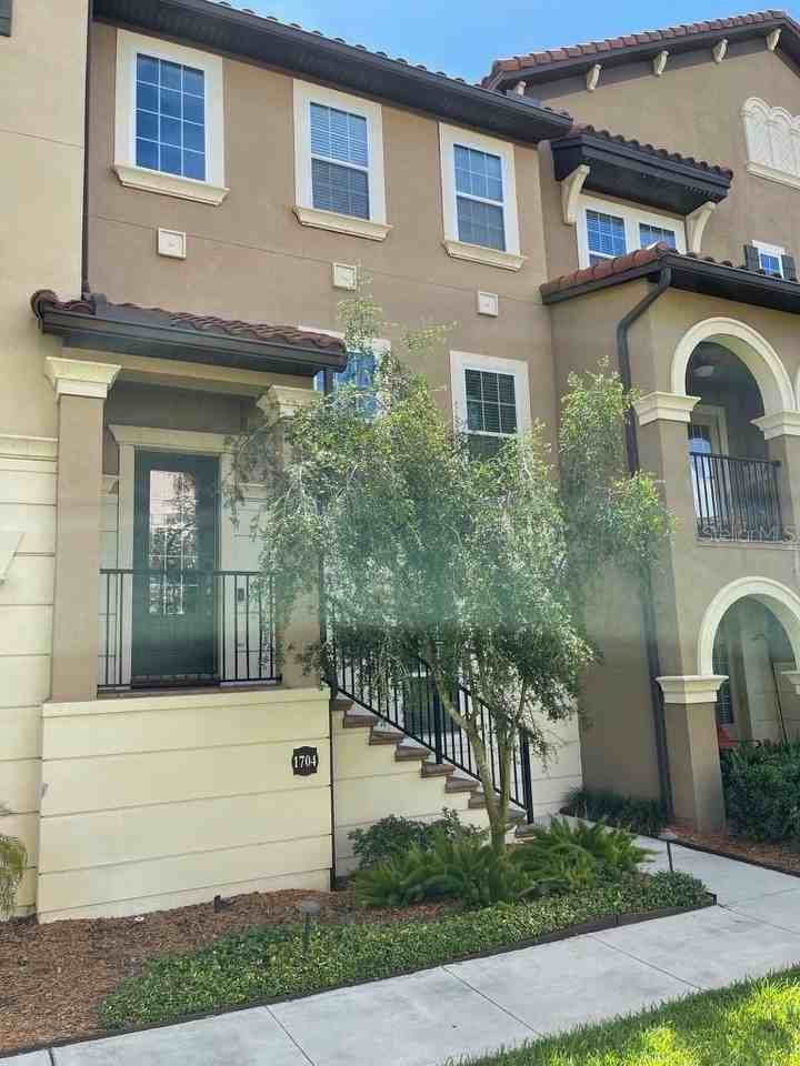 1704 Lobelia Dr - Photo 2 of 26