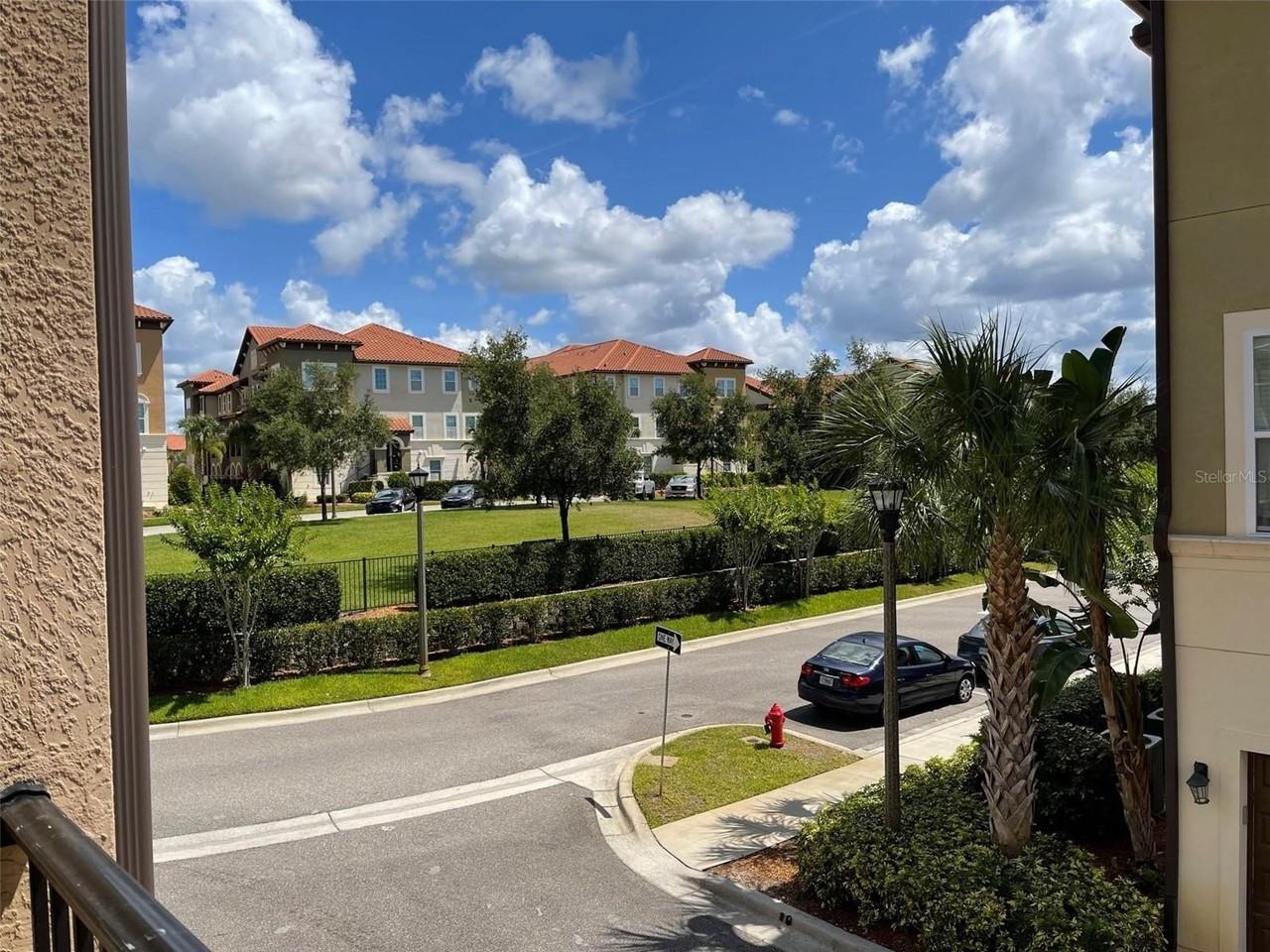 1704 Lobelia Dr - Photo 4 of 26