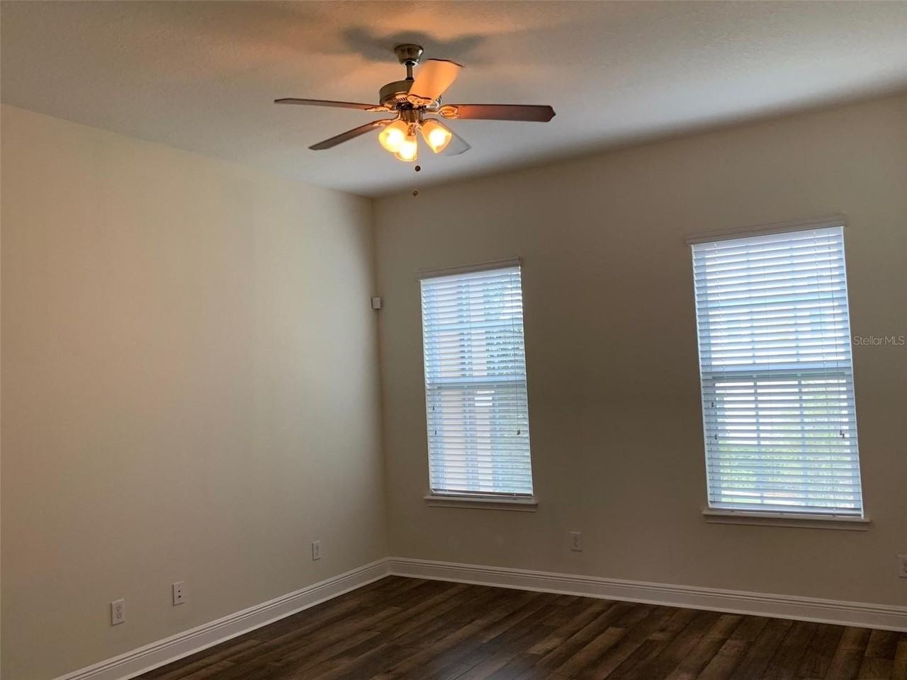 1704 Lobelia Dr - Photo 6 of 26