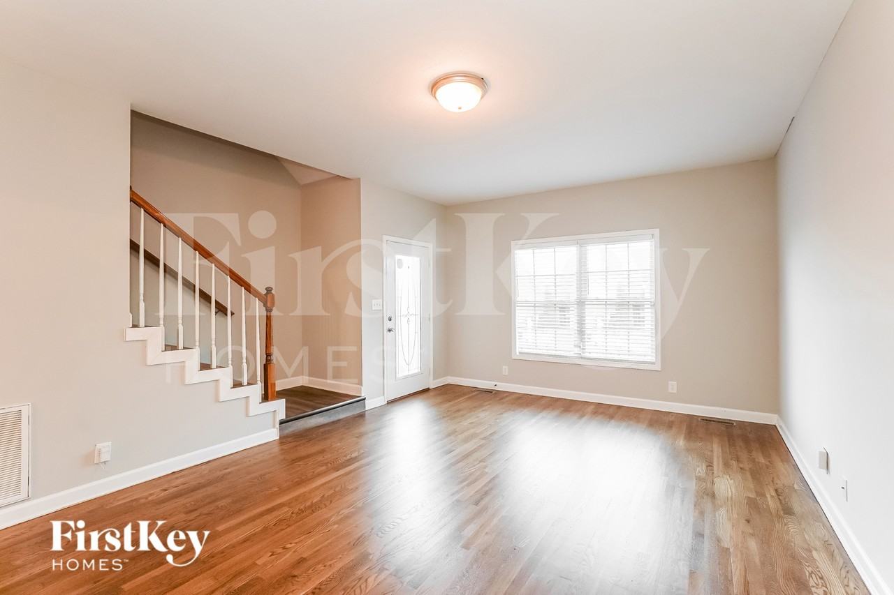 531 Glenstone Springs Dr - Photo 3 of 19