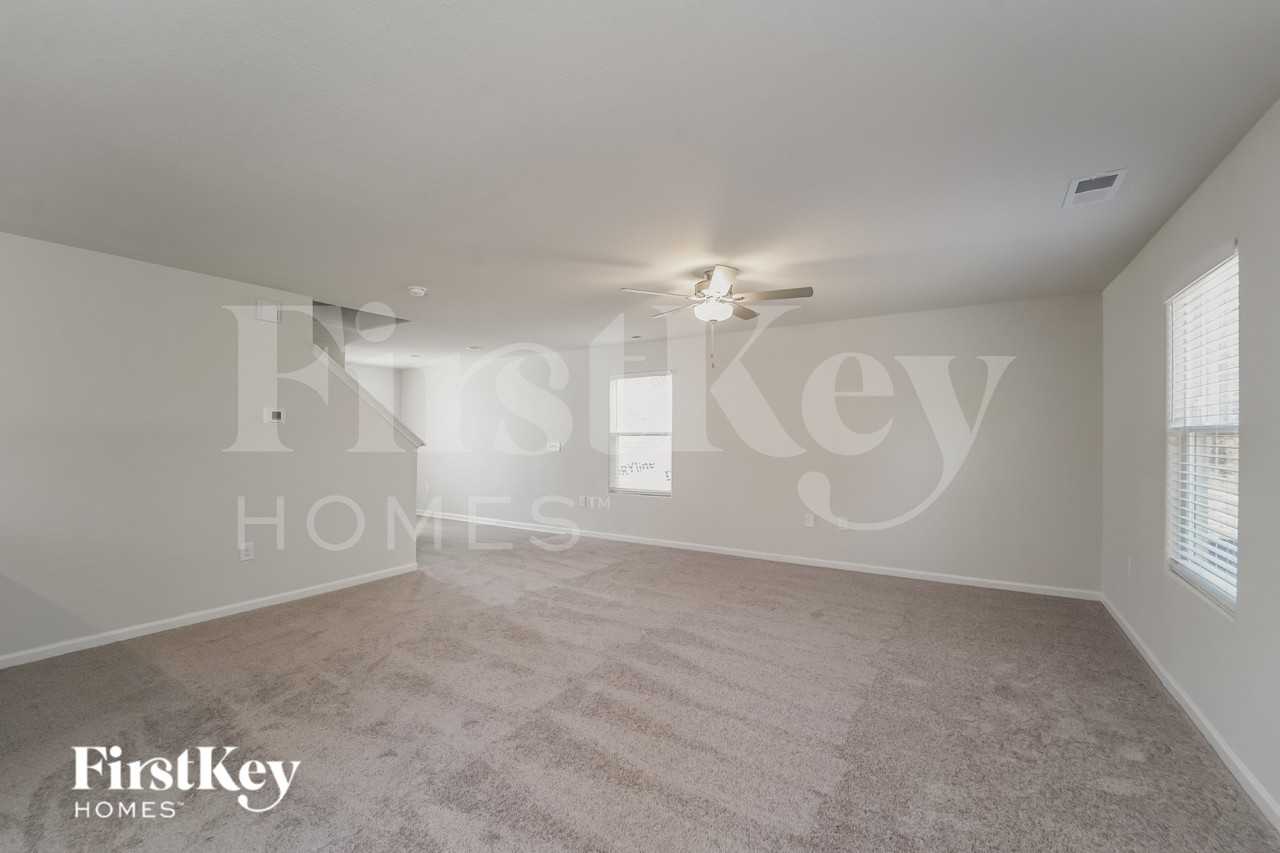 5221 Wolfridge Ave - Photo 4 of 16