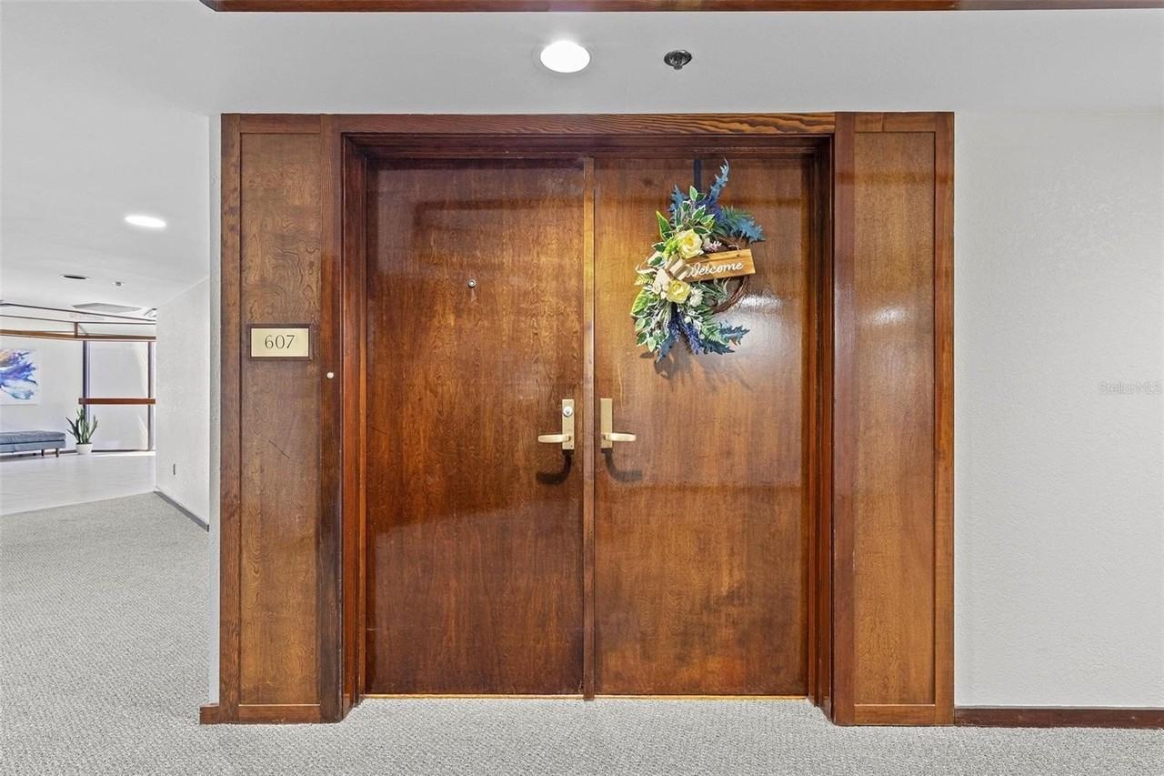 1660 Gulf Blvd #607 - Photo 4 of 50