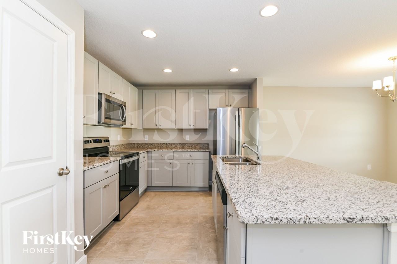 409 Earheart Dr - Photo 7 of 15