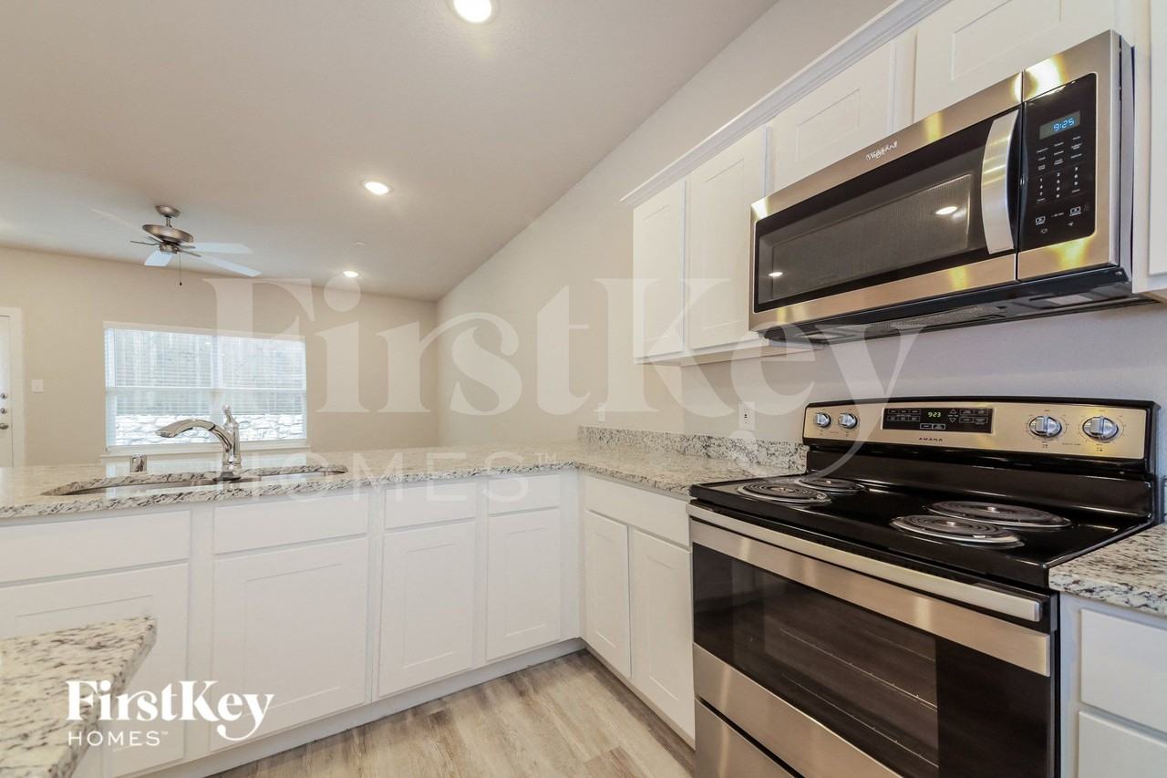 607 Sophia Way - Photo 6 of 16