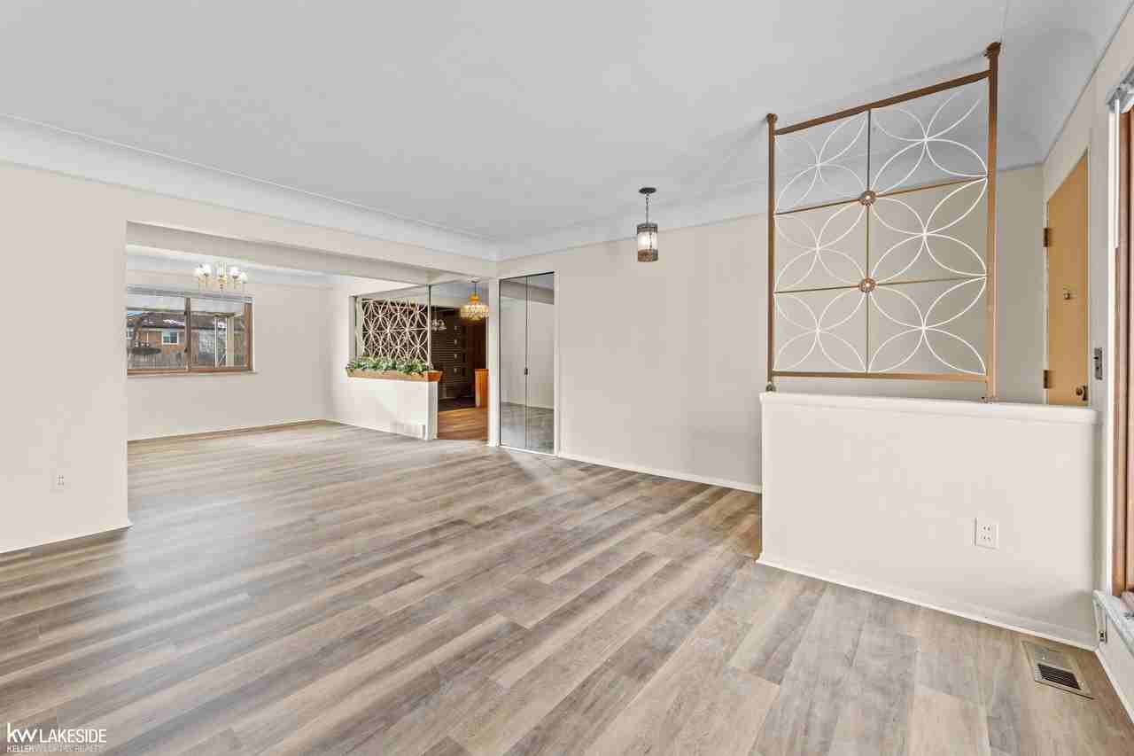 11050 Irene Ave - Photo 4 of 26