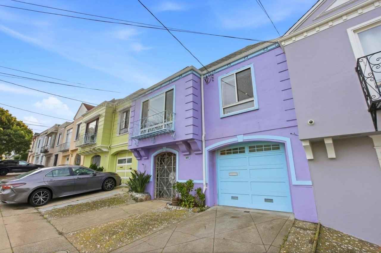 1927 30th Ave - Photo 3 of 40