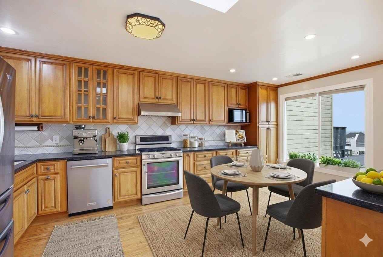 1927 30th Ave - Photo 6 of 40