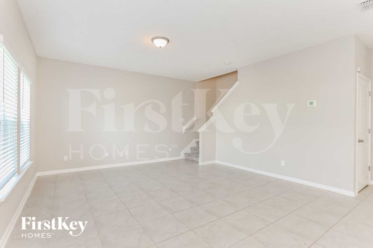 75249 Chelsea Garden Ln - Photo 2 of 16