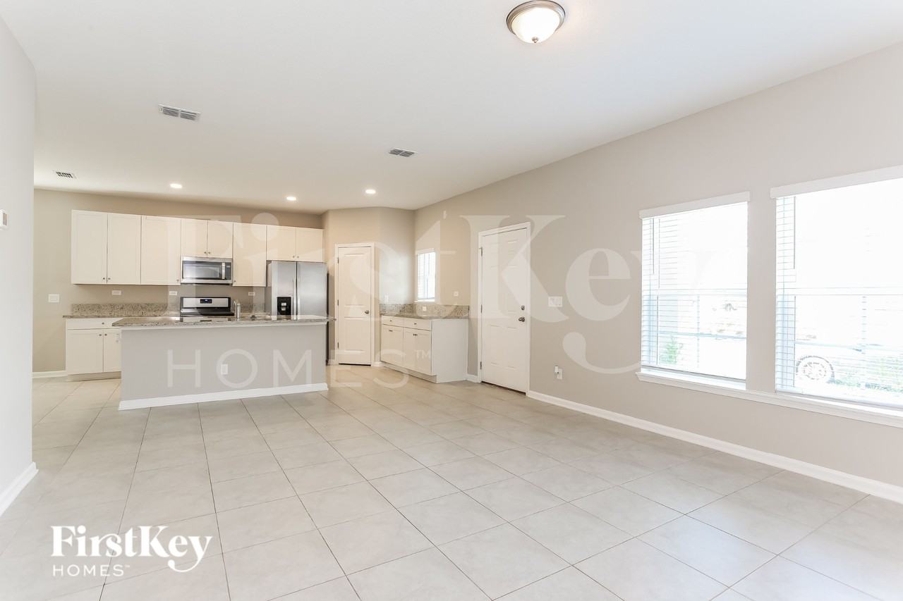 75249 Chelsea Garden Ln - Photo 4 of 16