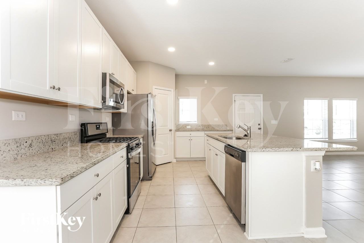 75249 Chelsea Garden Ln - Photo 7 of 16