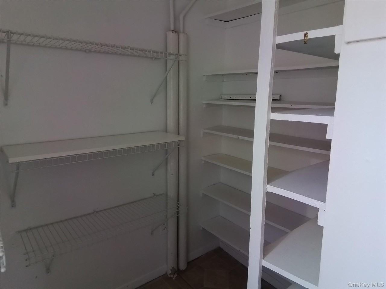 35 Doris Ave - Photo 7 of 21