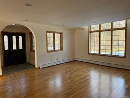 featured image of 88 Pierce Cir