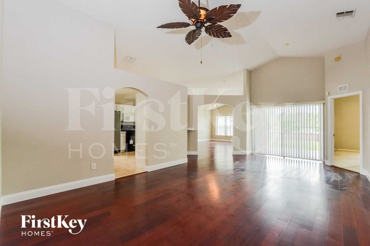 11732 Rouse Run Cir - Photo 3 of 15