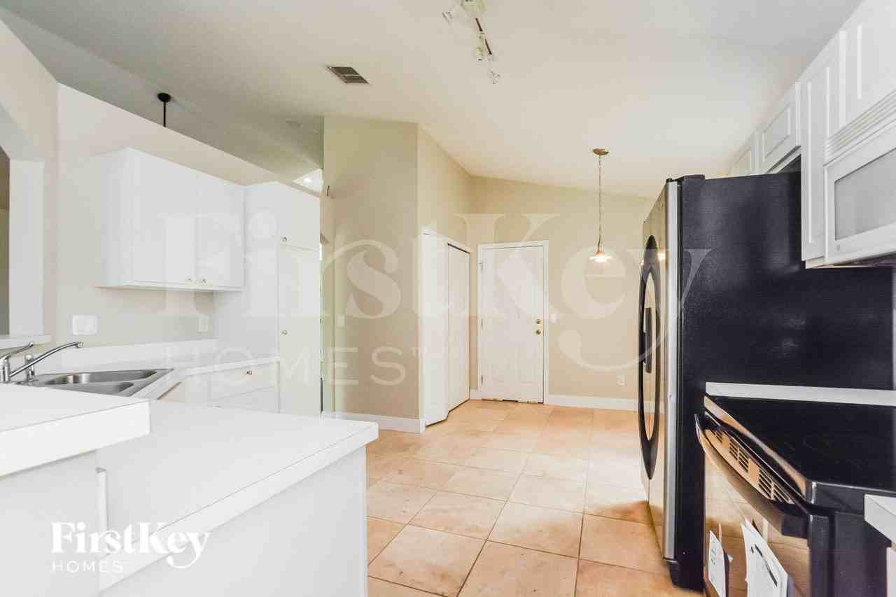 11732 Rouse Run Cir - Photo 7 of 15