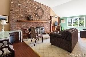 178 Barnes Road unit: Main House #MAIN - Photo 3 of 17