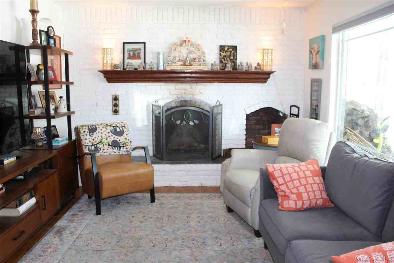 32 Bellview Ave - Photo 3 of 11