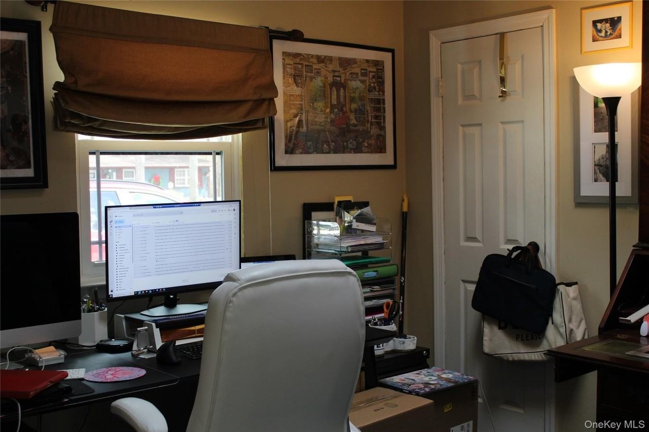 32 Bellview Ave - Photo 4 of 11