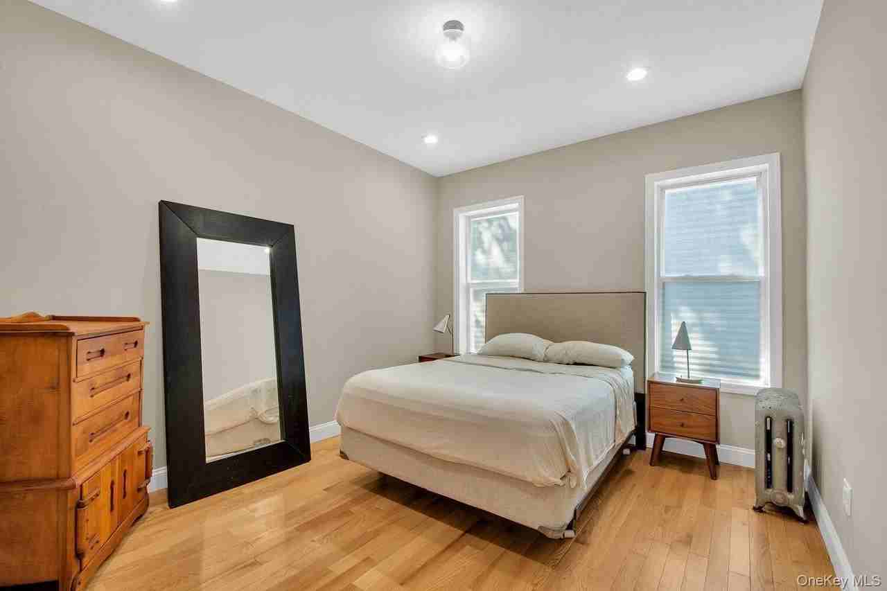 106 E 32nd St Unit 3 #3 - Photo 4 of 9