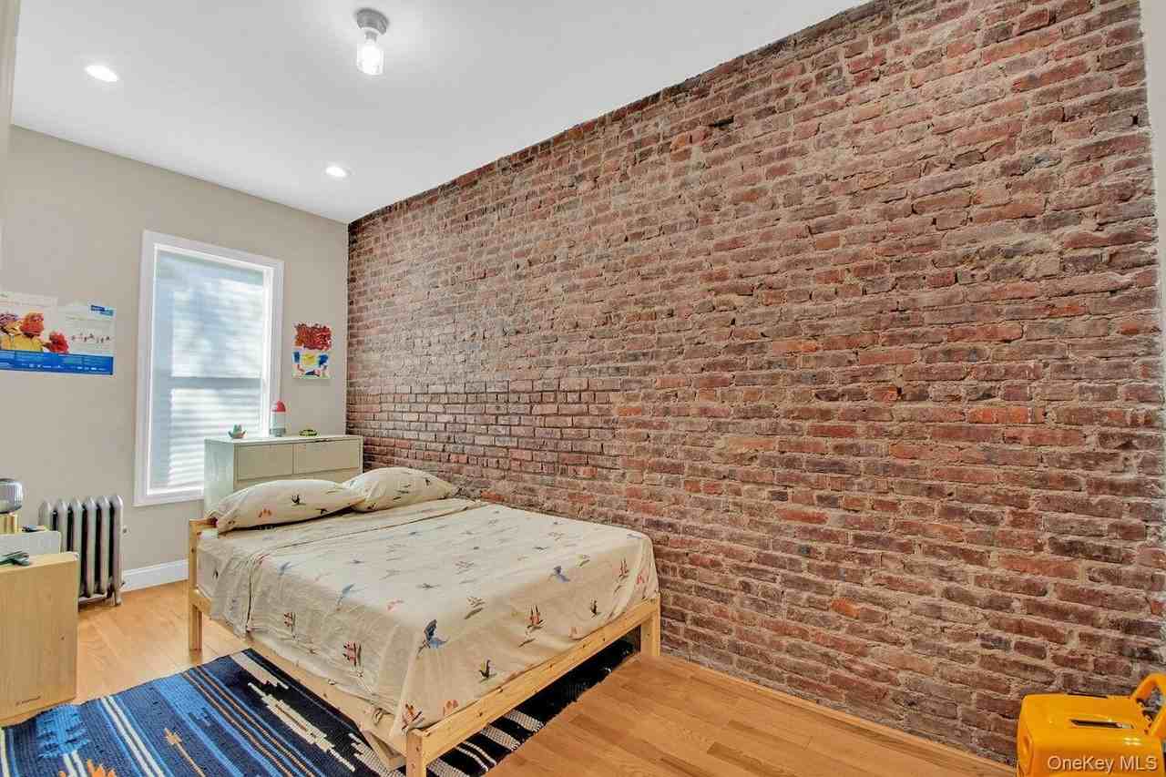 106 E 32nd St Unit 3 #3 - Photo 5 of 9