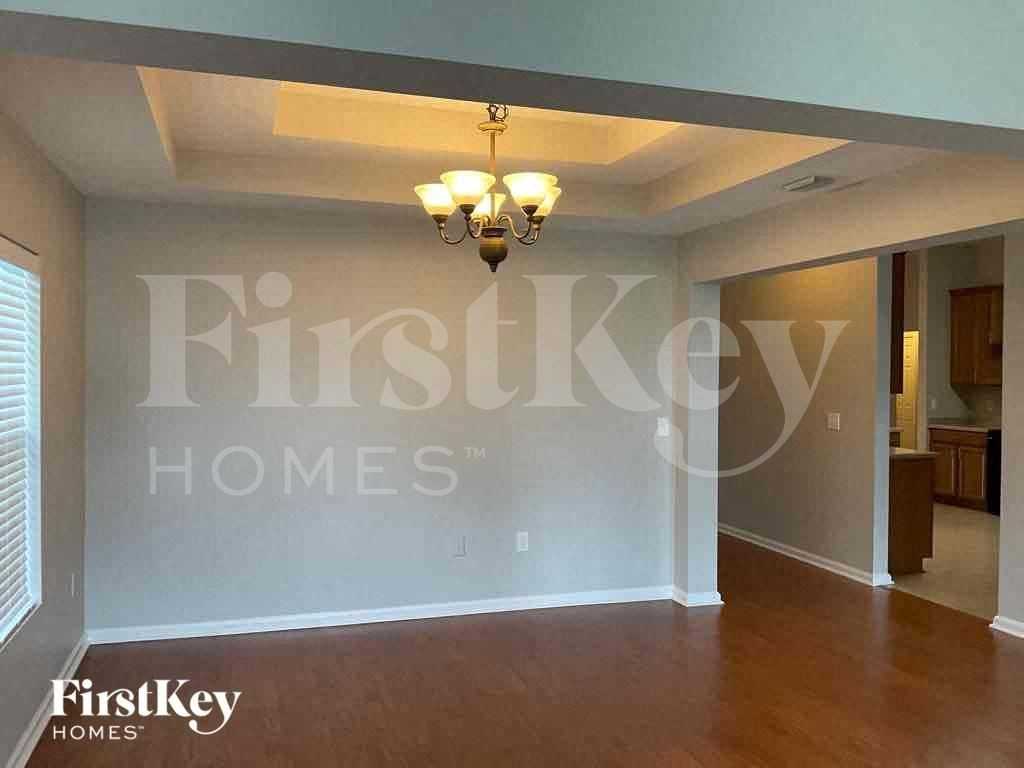 2825 Eagle Preserve Blvd - Photo 2 of 19