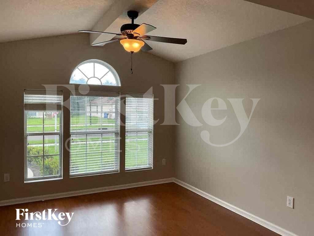 2825 Eagle Preserve Blvd - Photo 3 of 19