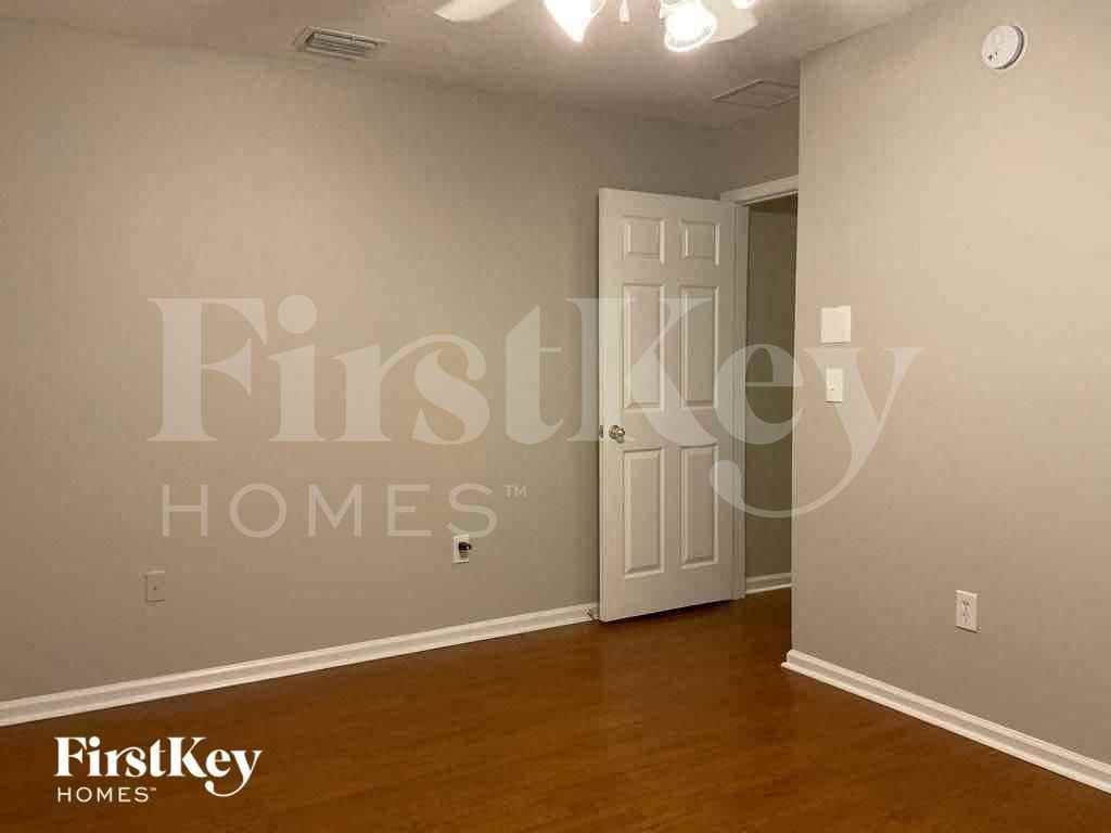 2825 Eagle Preserve Blvd - Photo 7 of 19