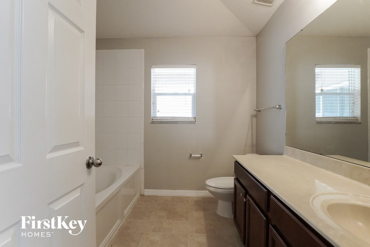 3470 Heath Dr - Photo 7 of 15