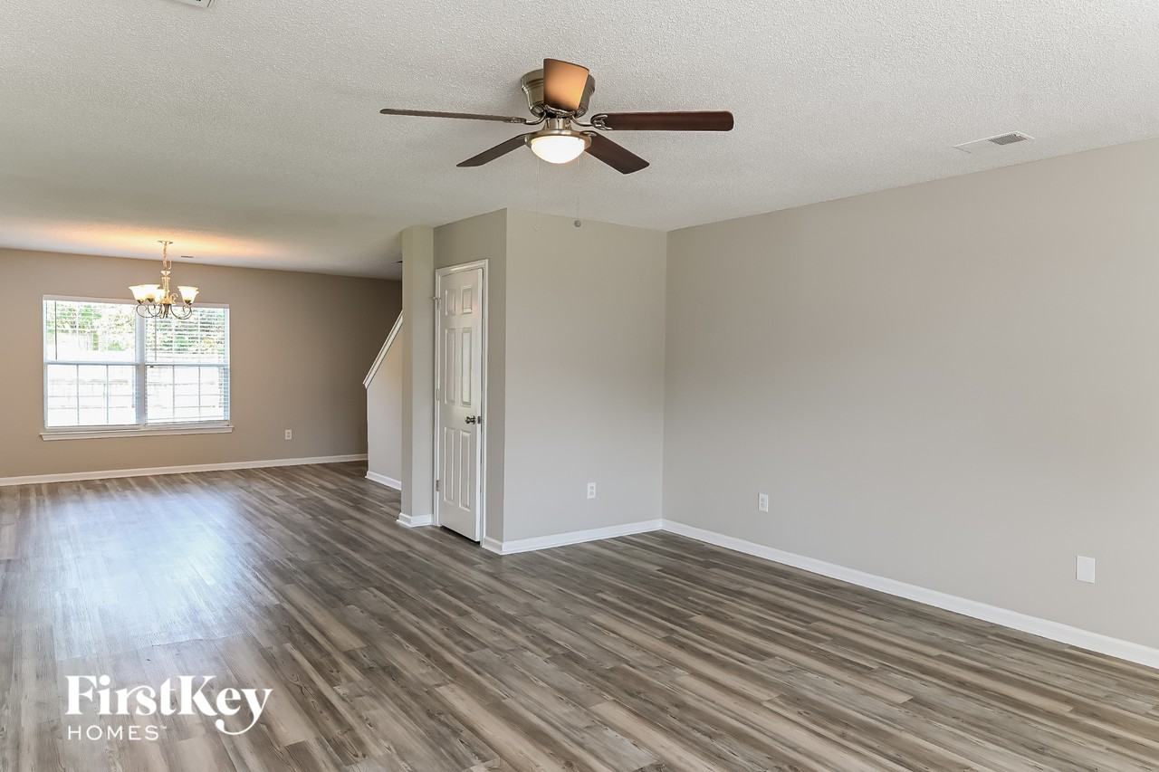 2024 Clipstone Dr - Photo 5 of 15