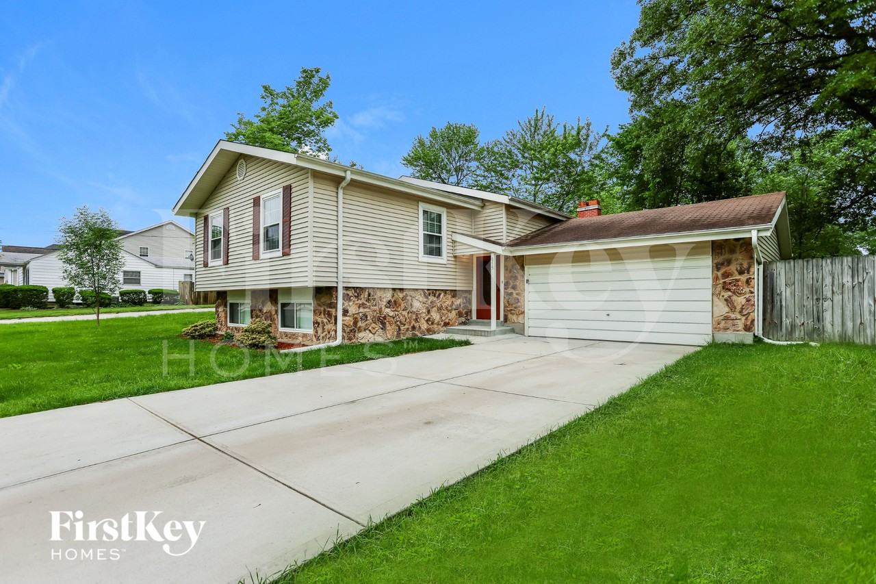 855 Windemere Ave - Photo 2 of 15