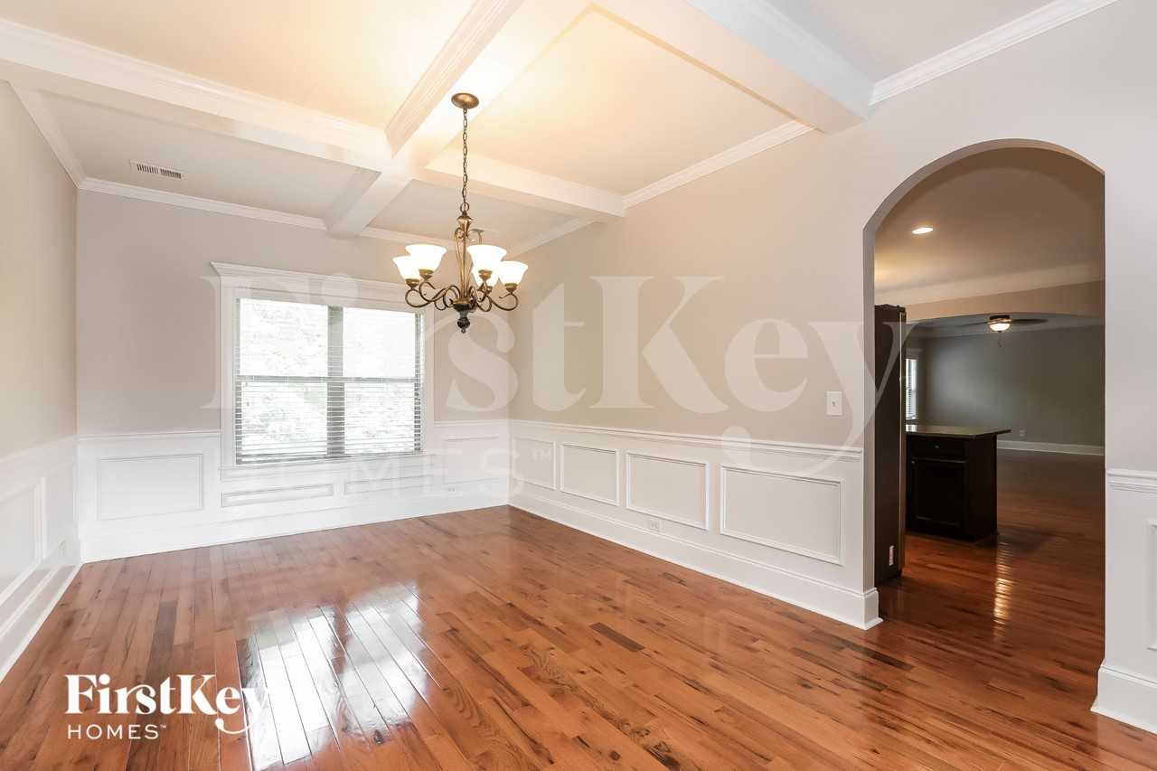 4325 Constellation Blvd - Photo 3 of 15